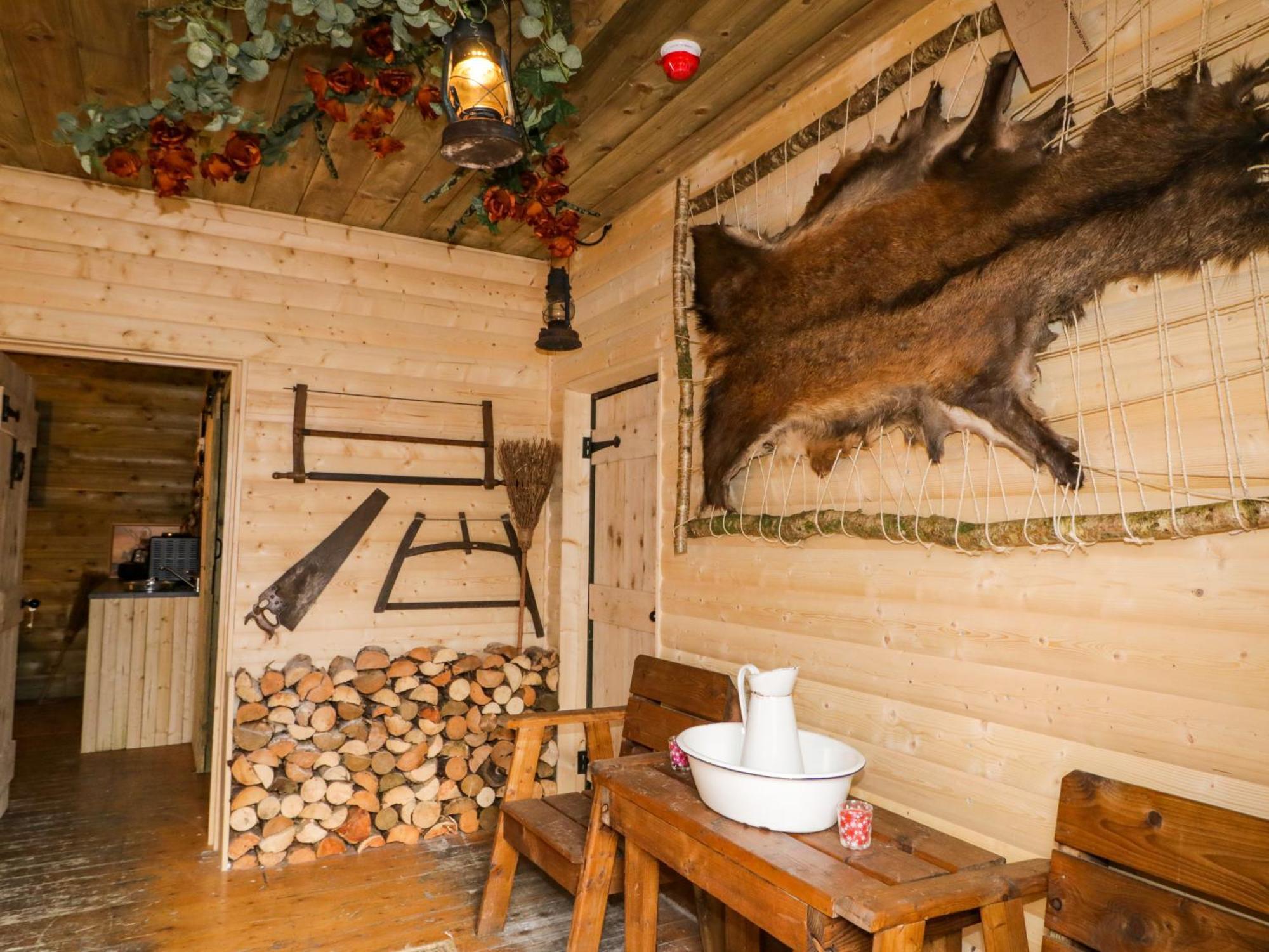 Apache Falls Lodge Лимавади Екстериор снимка